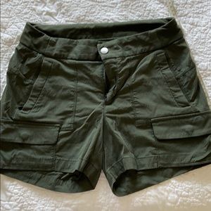 Athleta Trekkie short